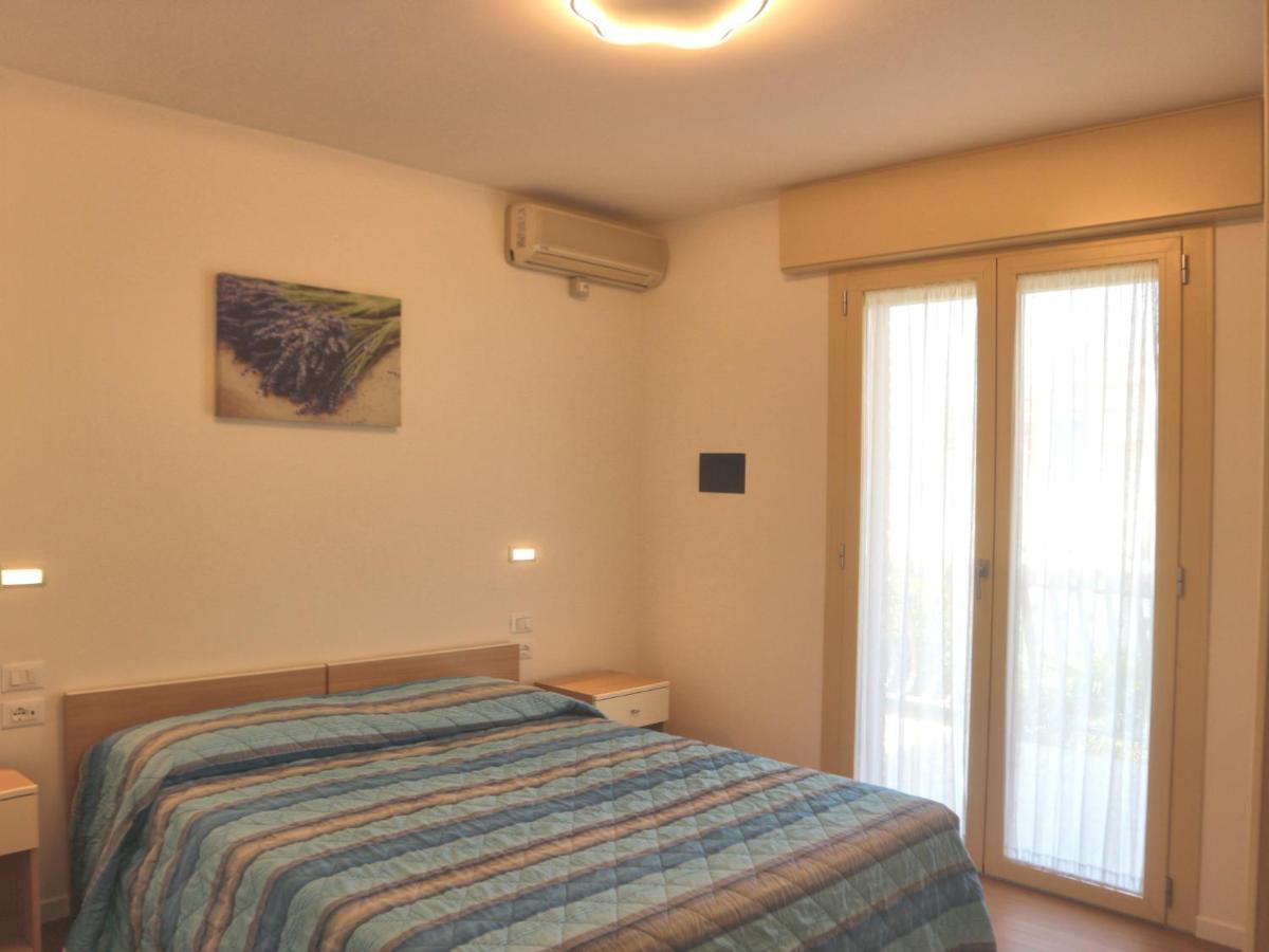 Burello Apartment Lignano Sabbiadoro Exterior photo